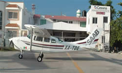 Aeropuerto en Playa del Carmen, Caribe Mexicano