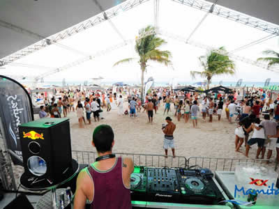Mamitas Beach